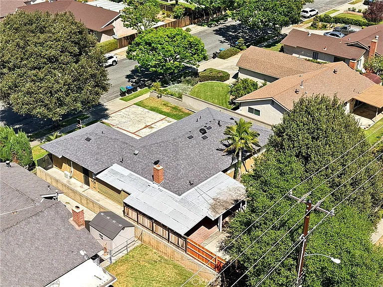 524 E Ghent St — Photo 35