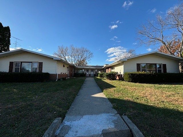 1st image of 552 Donna Dr APT 4