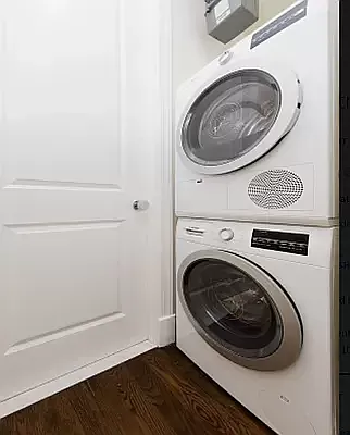 Rented by Avenues Real Estate | media 18