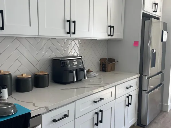 270 Lafayette Dr, Oxnard, CA 93036