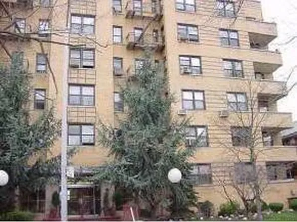 1350 Ocean Parkway image 1 of 1