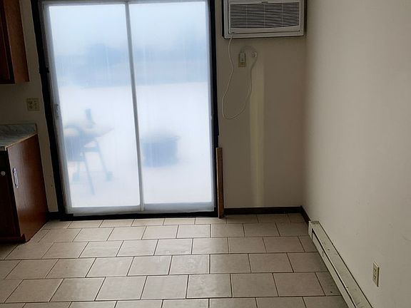 4th image of 836 S 13th St #236-14