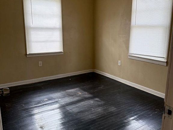 5th image of 2841 Sheldon Dr