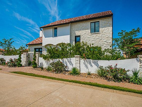2nd image of 13213 Villa Montana Way