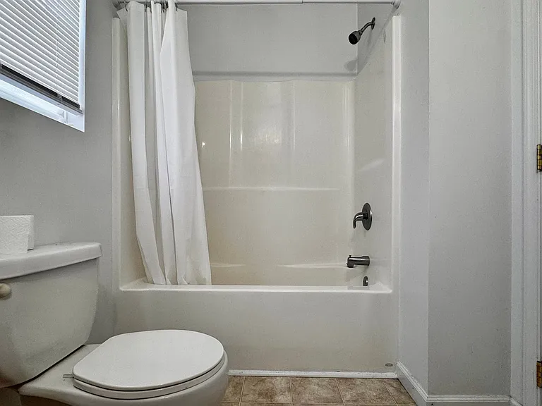 111 Montpelier St — Photo 27