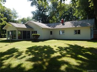 6279 E Lake Rd, Burt, NY 14028