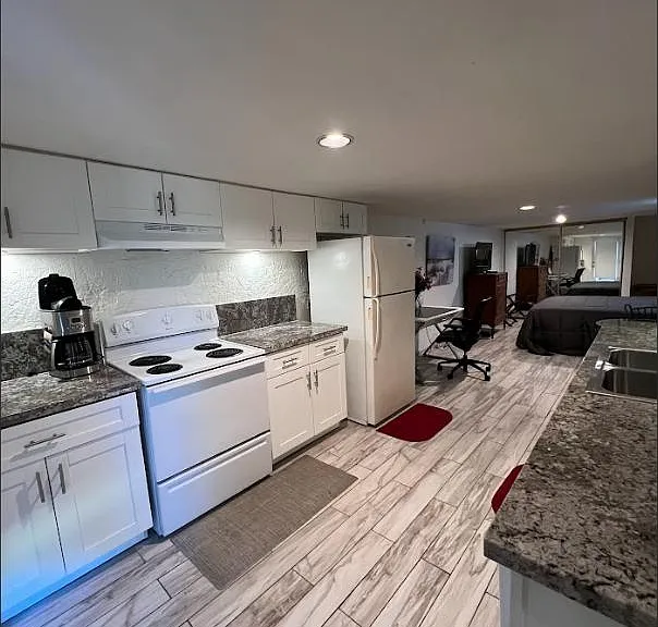 2387 Mount Olympus Dr #1/2 — Photo 11