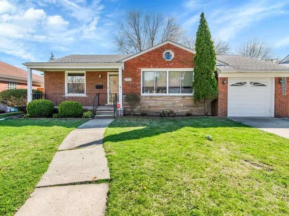 21526 Benjamin St, Saint Clair Shores, MI 48081