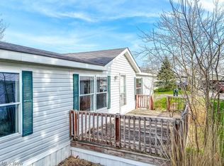 1490 Guenevere St, Streetsboro, OH 44241