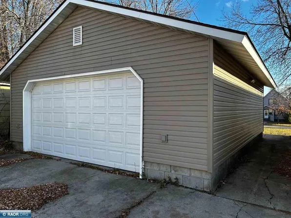 619 Hayes St, Eveleth, MN 55734