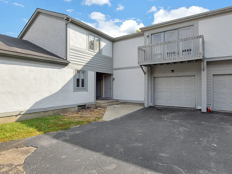 3323 Kristin Ct — Photo 3