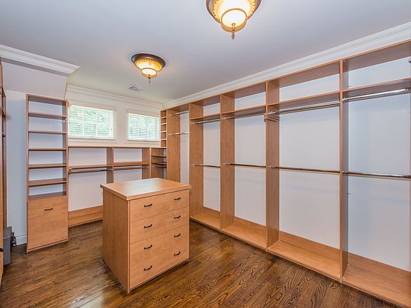 Custom Walk-in Closet