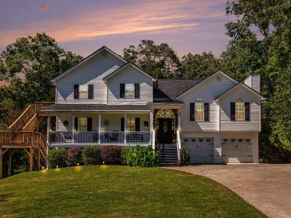 35 Blakes Ln, Talking Rock, GA 30175