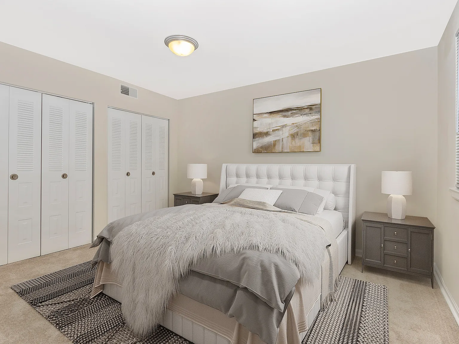 Landmark Apartments — Photo 2