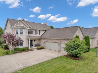 597 Bay Pointe Dr, Oxford, MI, 48371