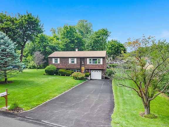 3rd image of 26 Bowdoin Lane