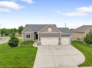 12282 S Pine St, Olathe, KS 66061
