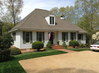 195 Jacks Cove Ln, White Stone, VA 22578
