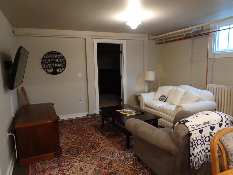 Beautiful 1 Bed 1 Bath in North Everett — Photo 3