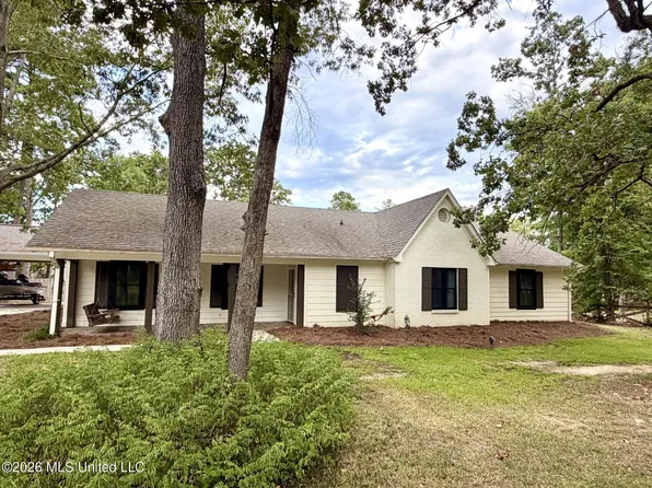 103 Falcon Ct, Brandon, MS 39047