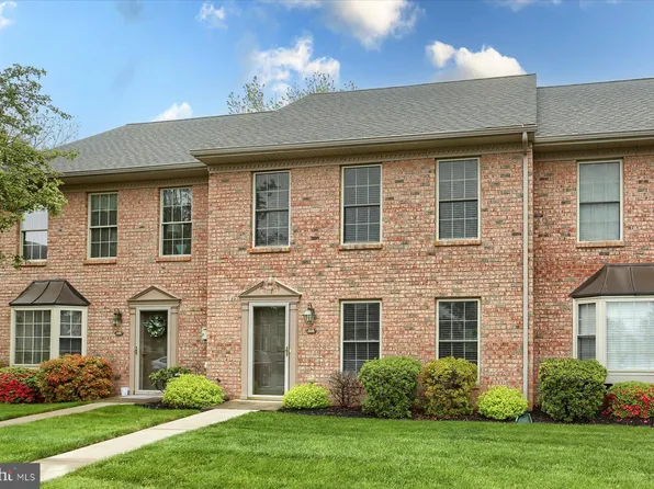 108 Melbourne Ln, Mechanicsburg, PA 17055