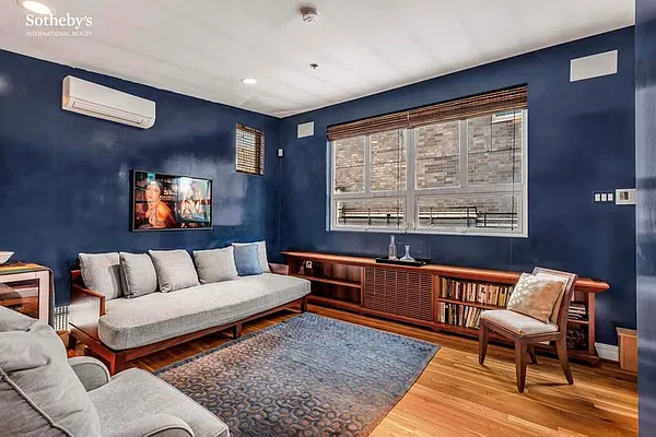 Sold by Sotheby's International Realty | media 14