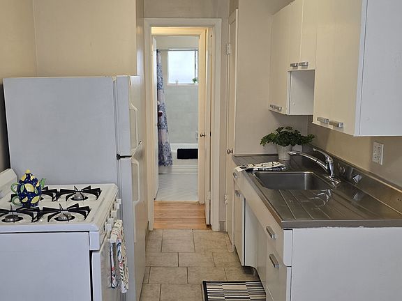 5th image of 1821 O St #6