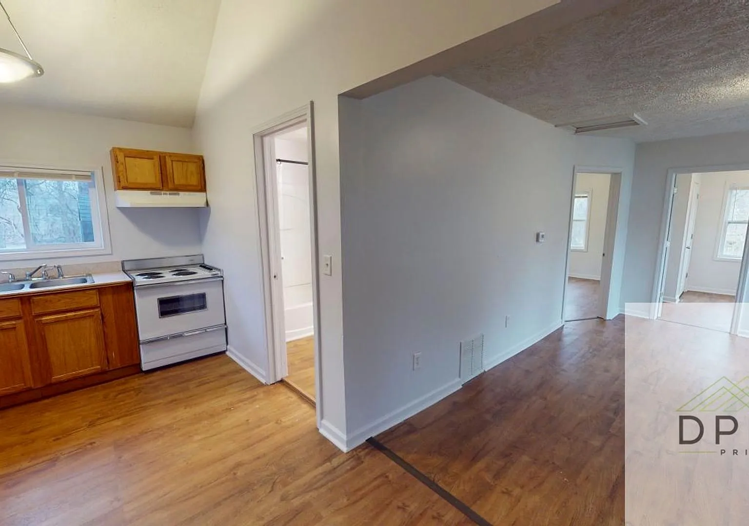Welcome to 2814 Vermont St. Lansing, MI 48906!! — Photo 2