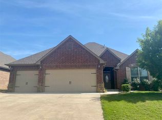 4305 NE Mossy Oak Dr, Lawton, OK 73507