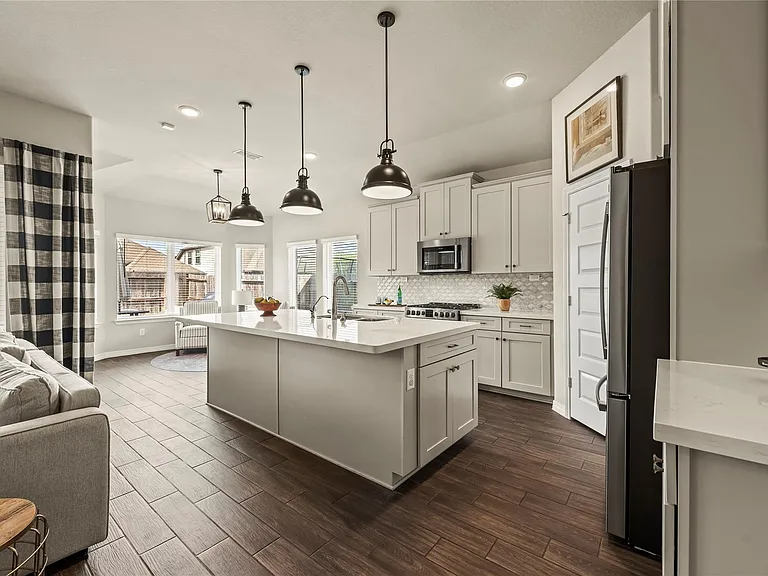 9019 Stanley Oak Dr — Photo 3