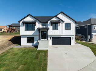 2659 Century Pine Ln NE, Rochester, MN 55906