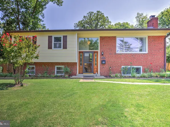 4227 University Dr, Fairfax, VA 22030