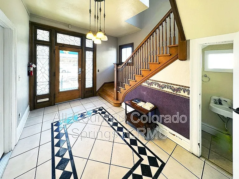 815 N Nevada Ave #205 — Photo 2