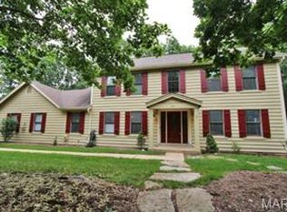 662 Shadowridge Dr, Ballwin, MO 63011