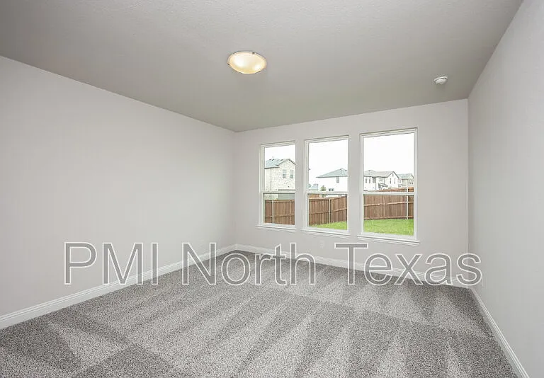 3006 Camellia St — Photo 13