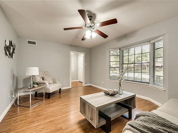4th image of 913 Kingsbridge Dr