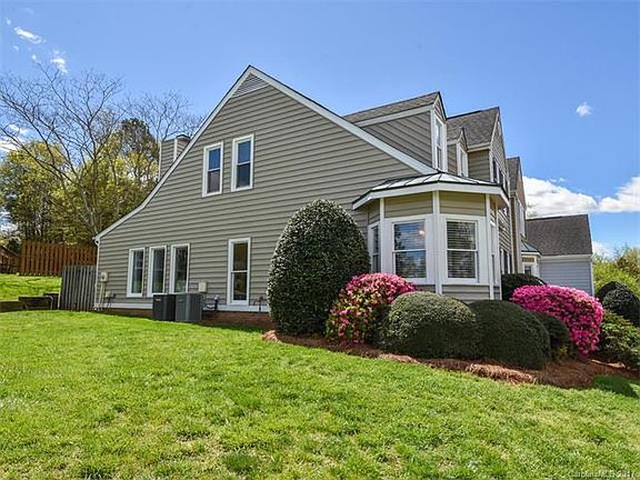 2nd image of 2552 Middlebridge Ln #3