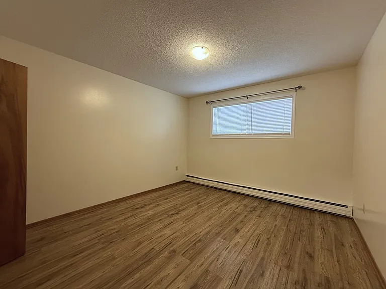 4040 Retallack St — Photo 6