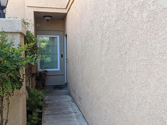 5th image of 10938 Creekbridge Pl