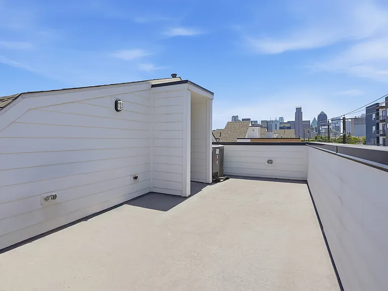 1525 Pecos St #102 — Photo 2