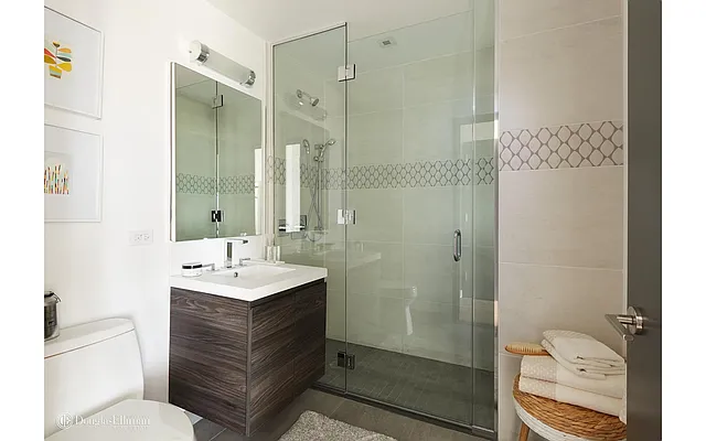 Rented by Douglas Elliman | media 23