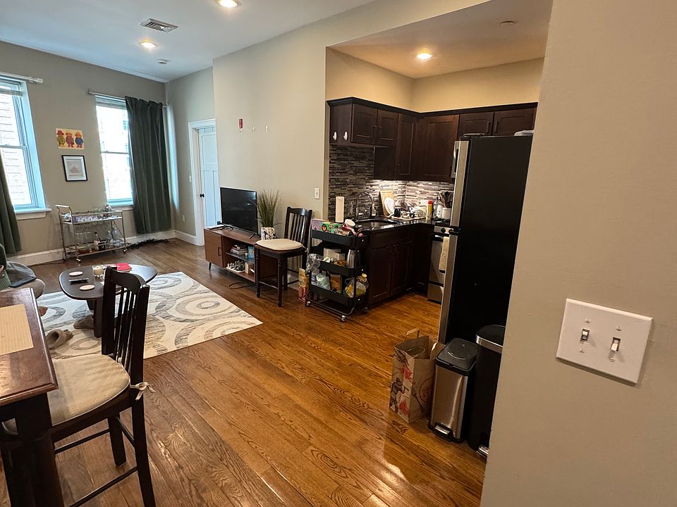 1st image of 491 Commonwealth Ave