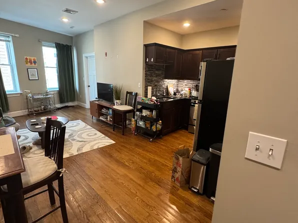 491 Commonwealth Ave, Boston, MA 02215