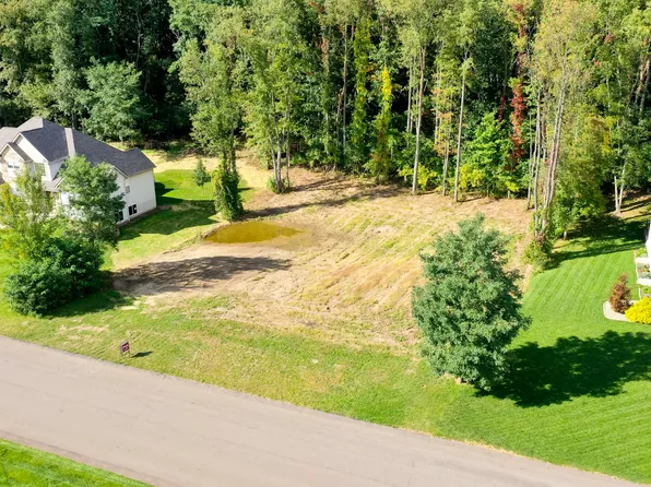 5102 Misty Creek Dr, Kalamazoo, MI 49009