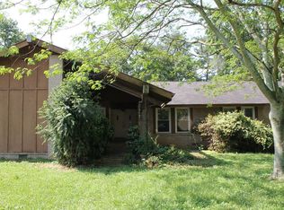 735 Warsaw Rd, Roswell, GA 30075