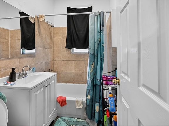 4th image of 1207 N 16th Ave