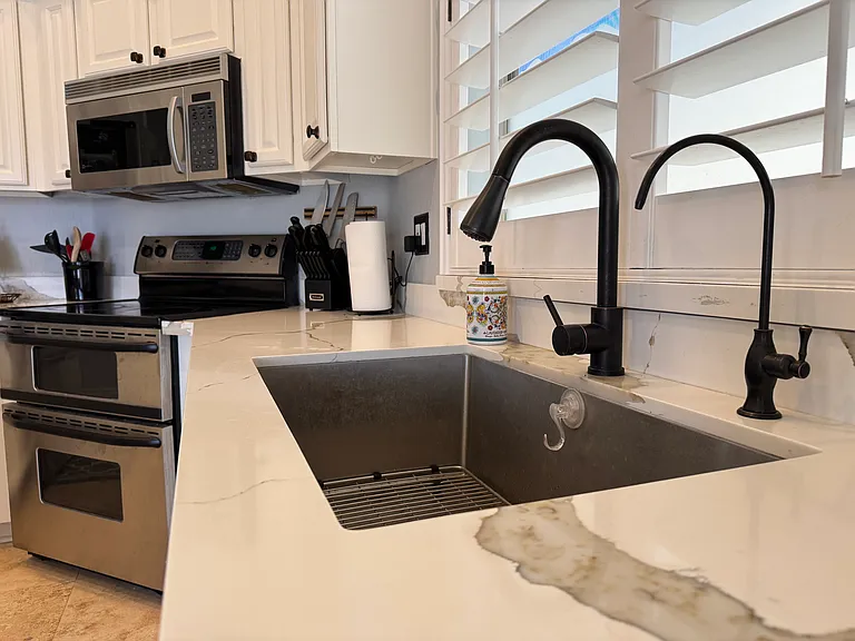 Newly Remodeled Kitchen