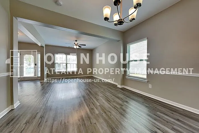 3947 Rosebud Park Dr — Photo 7