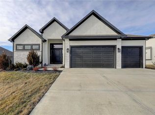 24902 W 76th St, Shawnee, KS 66227