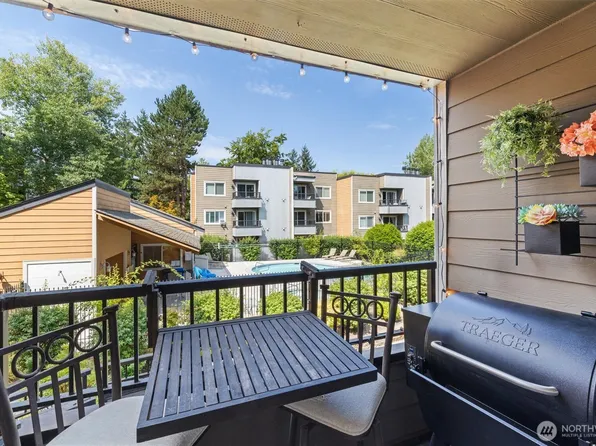 740 Kirkland Circle #E203, Kirkland, WA 98033